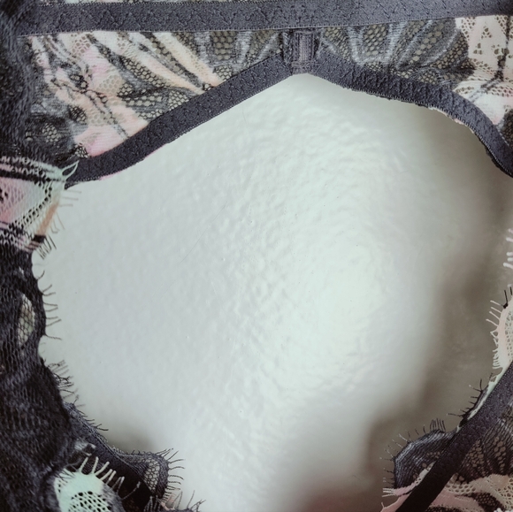 Victoria's Secret PINK Eyelash Lace Date Push Up Bralette, Sz S - Picture 8 of 15